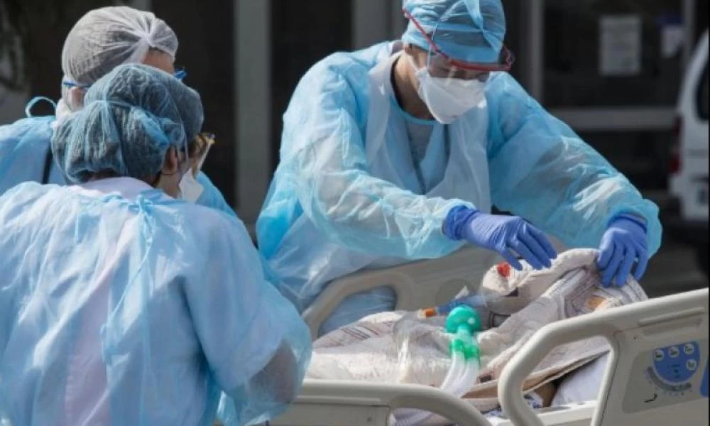 Καθηγητής πνευμονολογίας: Ο ιός έχει πρωτόγνωρη, άγνωστη συμπεριφορά